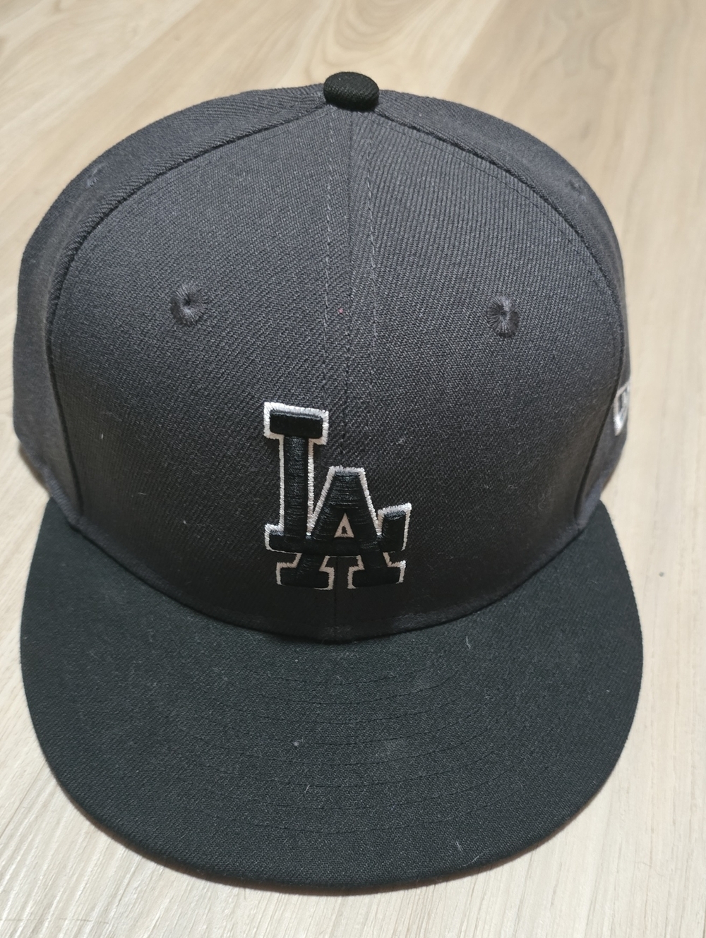 9FIFTY Black Fitted Baseball Cap with White Size Embroidery